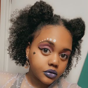 Meet your Posher, Whitney